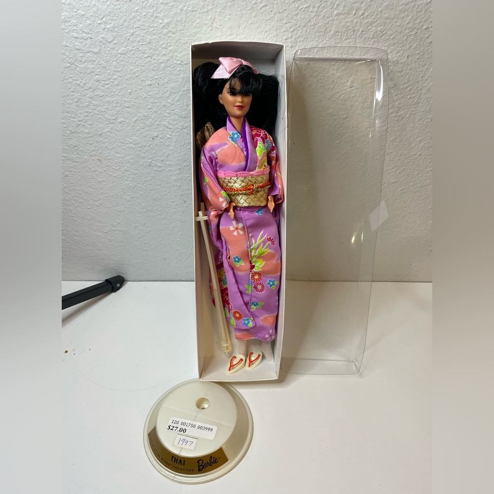 1997 dolls of the world Thai Barbie